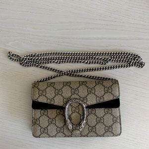 Gucci Dionysus GG Supreme Super Mini Bag